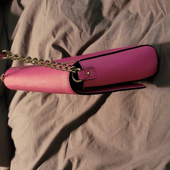 Kate Spade pink crossbody purse like New! - Picture 2 of 6